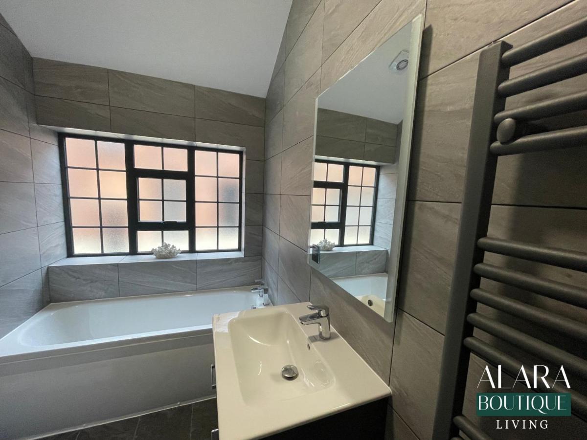 Ferienwohnung 3 Floor Townhouse Luxury Living Alara Boutique Birmingham Exterior foto